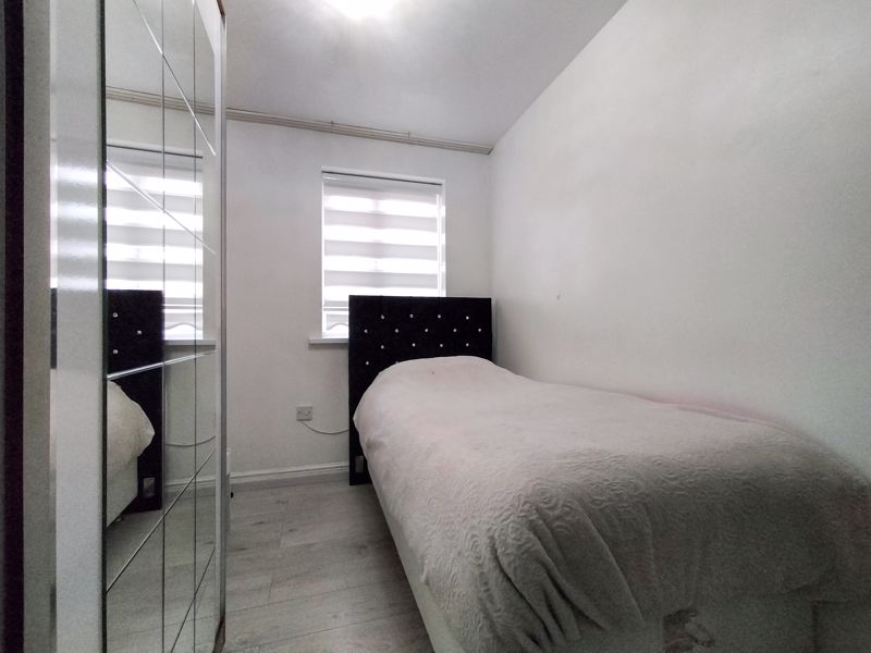 Photo 5- click for photo gallery